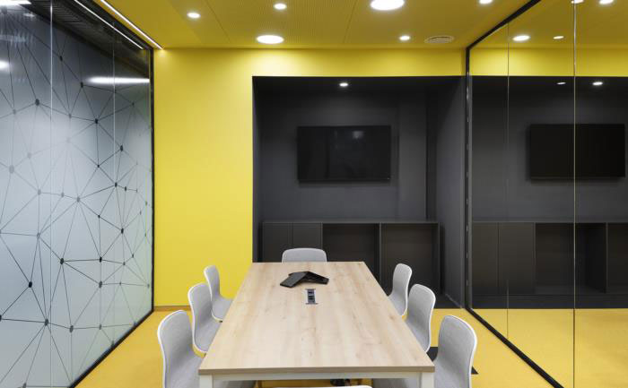 200平米工业风格办公室设计效果图