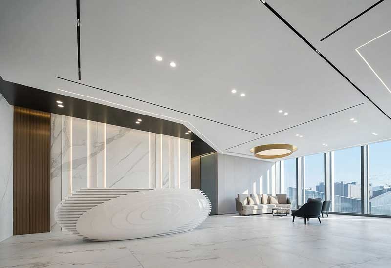 郑州办公室装修施工报价合同条款:工期延误赔偿/材料品牌约定关键点