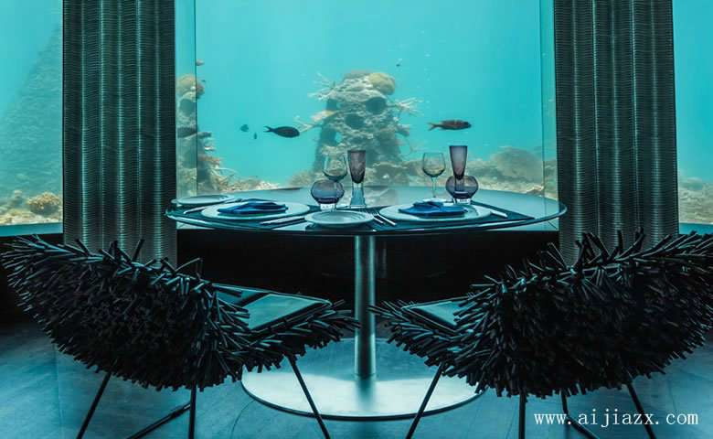 蓝色格调的海洋主题餐馆双人台装修效果图