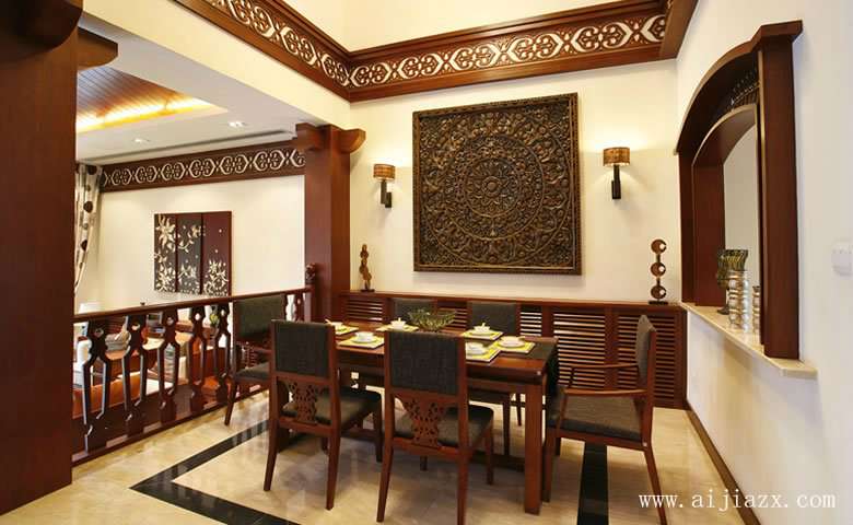 浅色轻松的东南亚风格别墅餐厅装修效果图