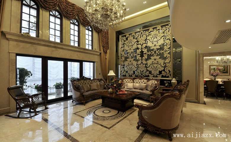 雍容大气的欧式风格复式客厅装修效果图